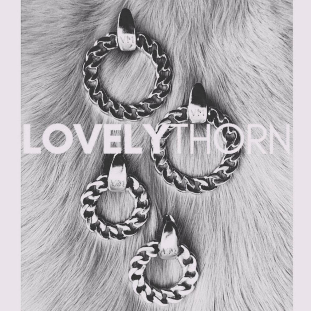 VANESSA MOONEY // ltd ed members only monogram smalll gold flattened chain